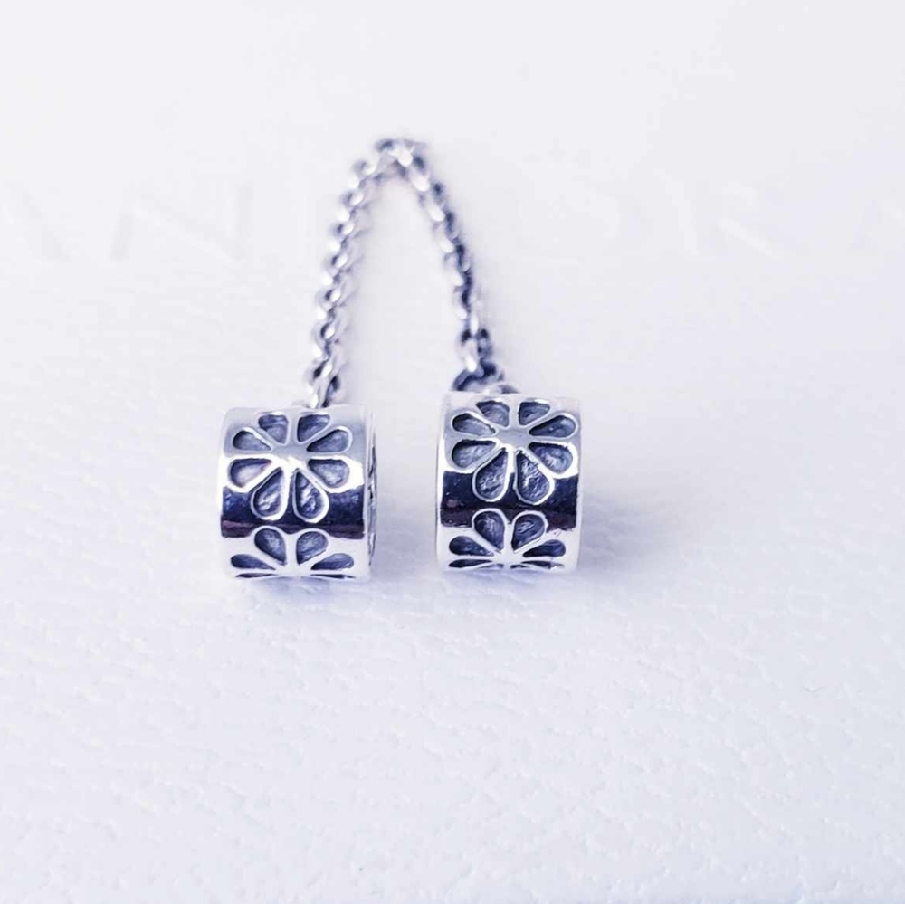 🛡Authentic Pandora ⭐️RETIRED⭐️ DAISY SAFETY CHAIN